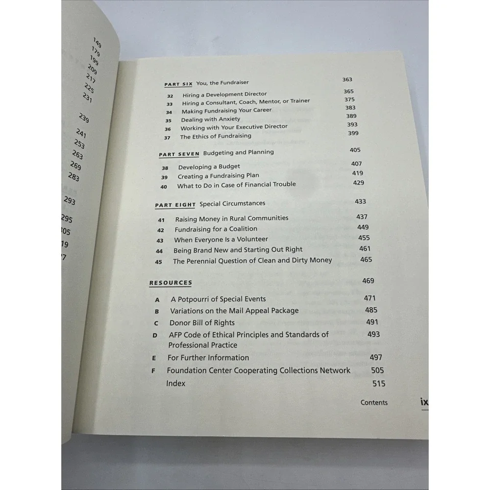 Fundraising‎ for Social Change by Kim Klein 5th Edition Chardon Press 2007 PB
